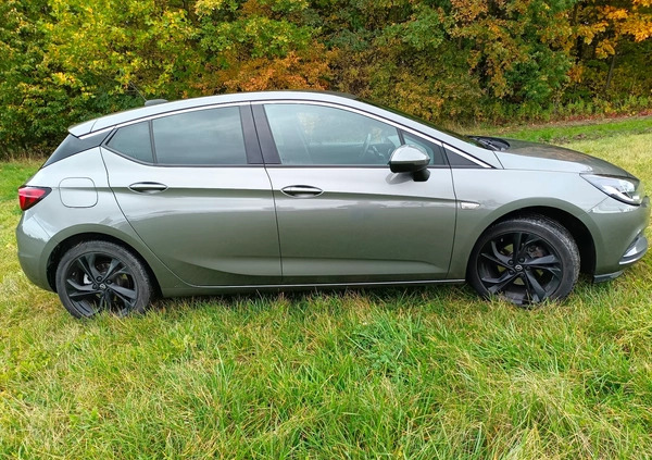 Opel Astra cena 53400 przebieg: 77000, rok produkcji 2017 z Wrocław małe 232